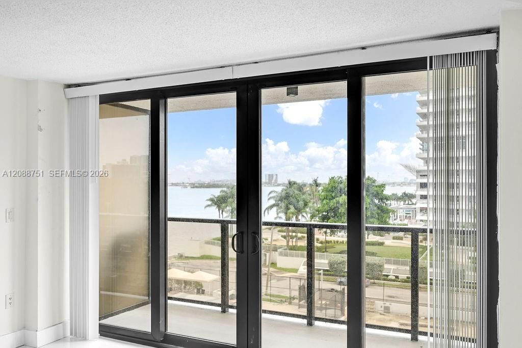 600 NE 36th St, Unit 508, Miami, FL 33137 Photo