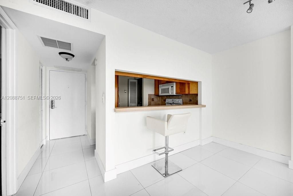 600 NE 36th St, Unit 508, Miami, FL 33137 Photo