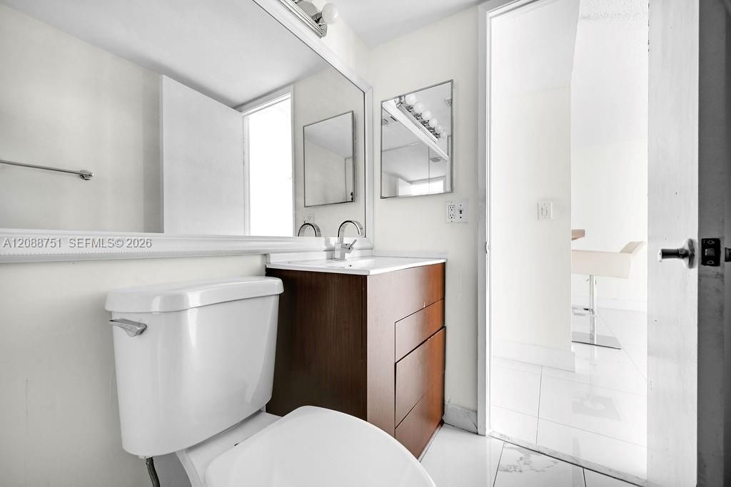 600 NE 36th St, Unit 508, Miami, FL 33137 Photo