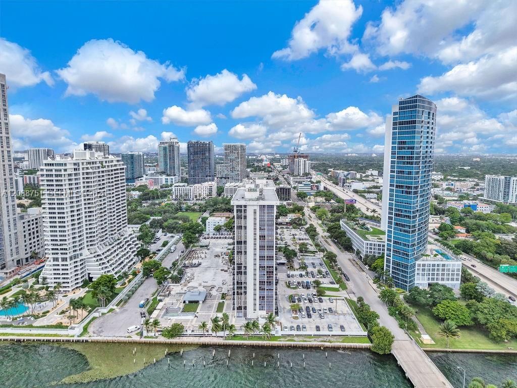 600 NE 36th St, Unit 508, Miami, FL 33137 Photo