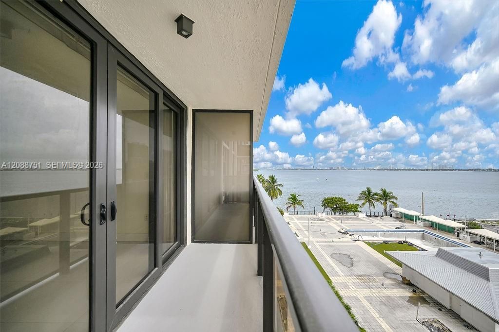 600 NE 36th St, Unit 508, Miami, FL 33137 Photo