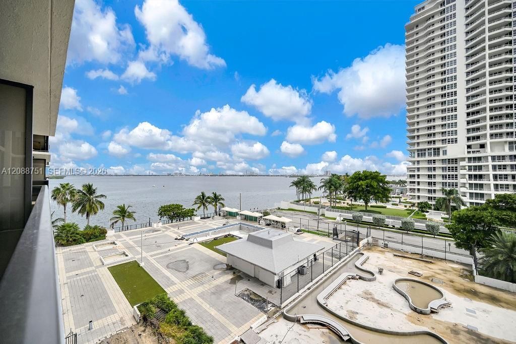 600 NE 36th St, Unit 508, Miami, FL 33137 Photo