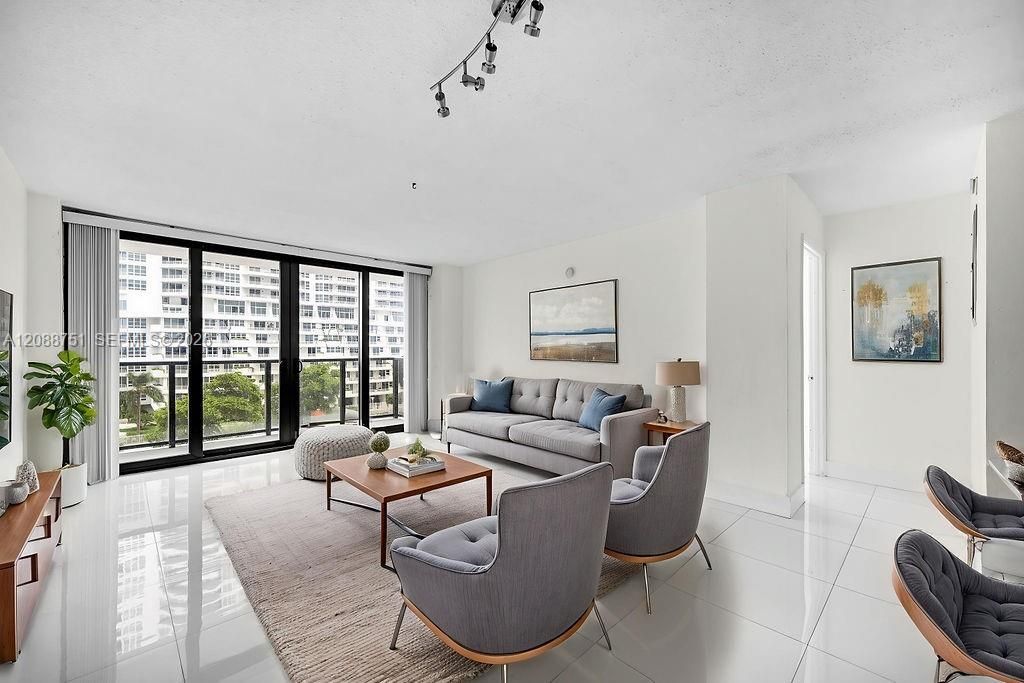 600 NE 36th St, Unit 508, Miami, FL 33137 Photo