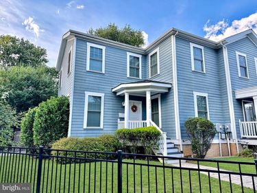 300 MOUNT VERNON AVENUE, ALEXANDRIA, VA 22301