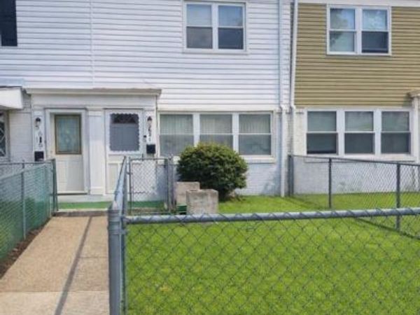 5621 MITCHELL ROAD , LEVITTOWN, PA 19057