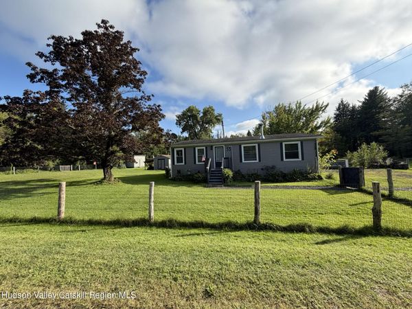33 Adams Road, Coxsackie, NY 12051