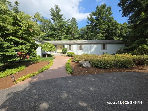 16 Pammys Path, Easton, MA 02356