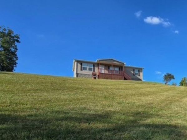 1763 Pendleton RD, Thaxton, VA 24174