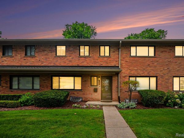 144 E Hickory Grove Road , Bloomfield Hills, Mi 48304