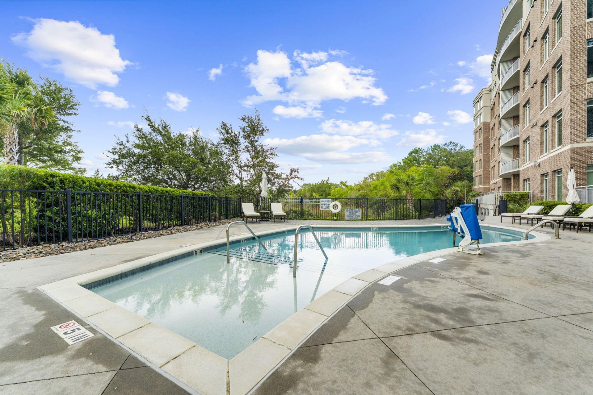 155 Wingo Way Photo 42