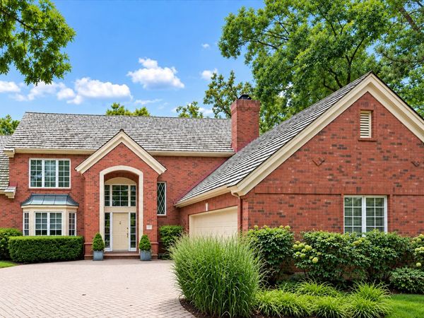1 Regent Wood Road , Northfield, IL 60093