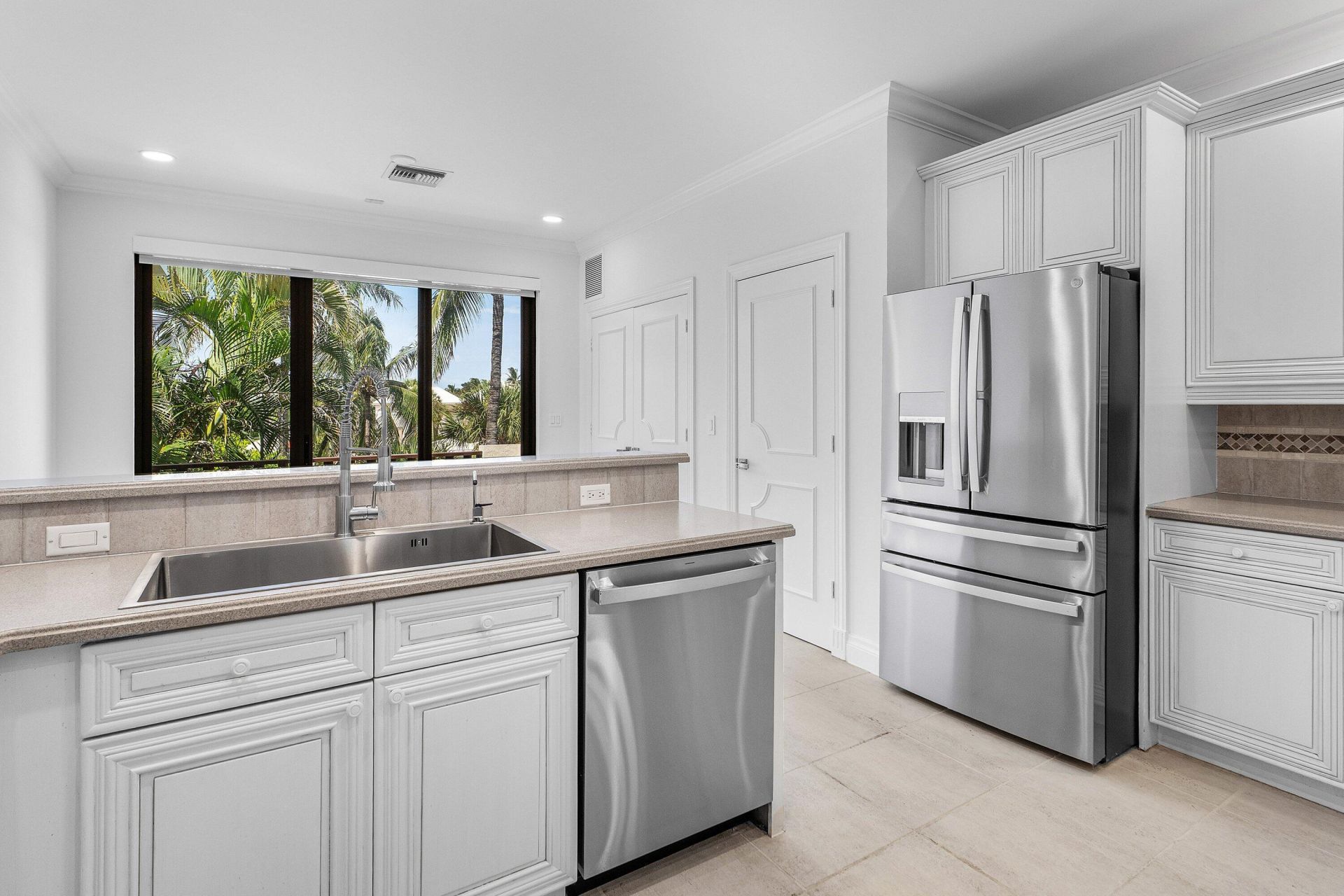 5841 N Ocean Boulevard, Unit F2, Ocean Ridge, FL 33435 Photo
