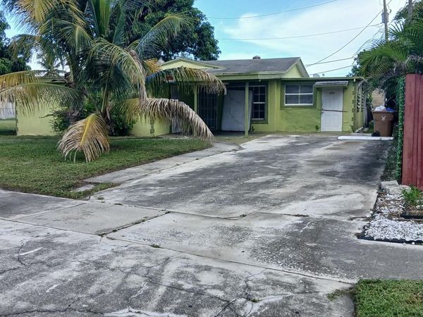490 NW 3rd Terrace, Deerfield Beach, FL 33441