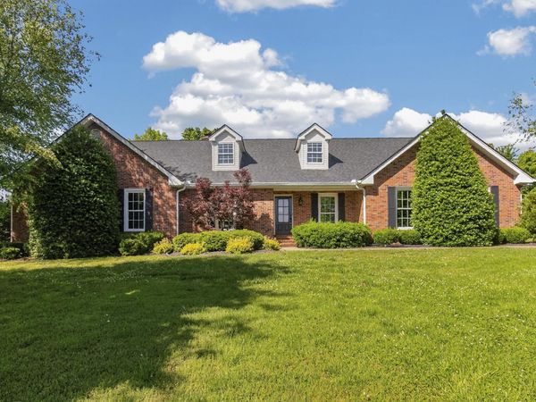 505 Lakeside Dr , Springfield, TN 37172