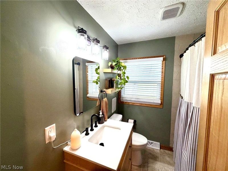 11250 Loris Avenue , Aurora, OH 44202 Photo 20