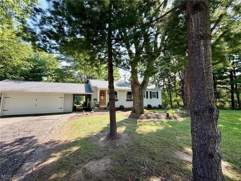 11250 Loris Avenue , Aurora, OH 44202 Photo 5