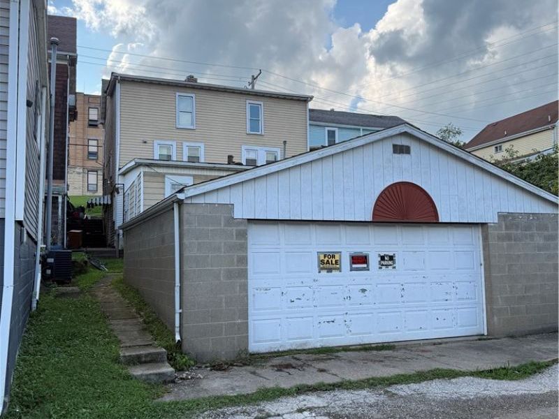 3412 & 3414 Monroe Street , Bellaire, OH 43906 Photo 2