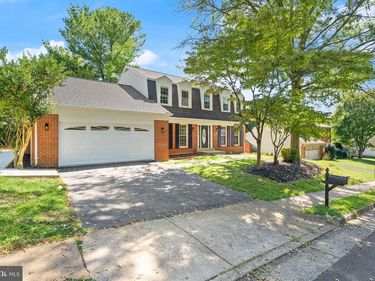 6121 WINNEPEG DRIVE, BURKE, VA 22015