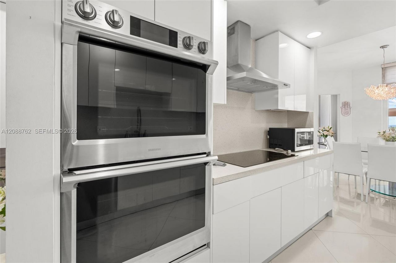 21050 Point Pl, Unit 802, Aventura, FL 33180 Photo