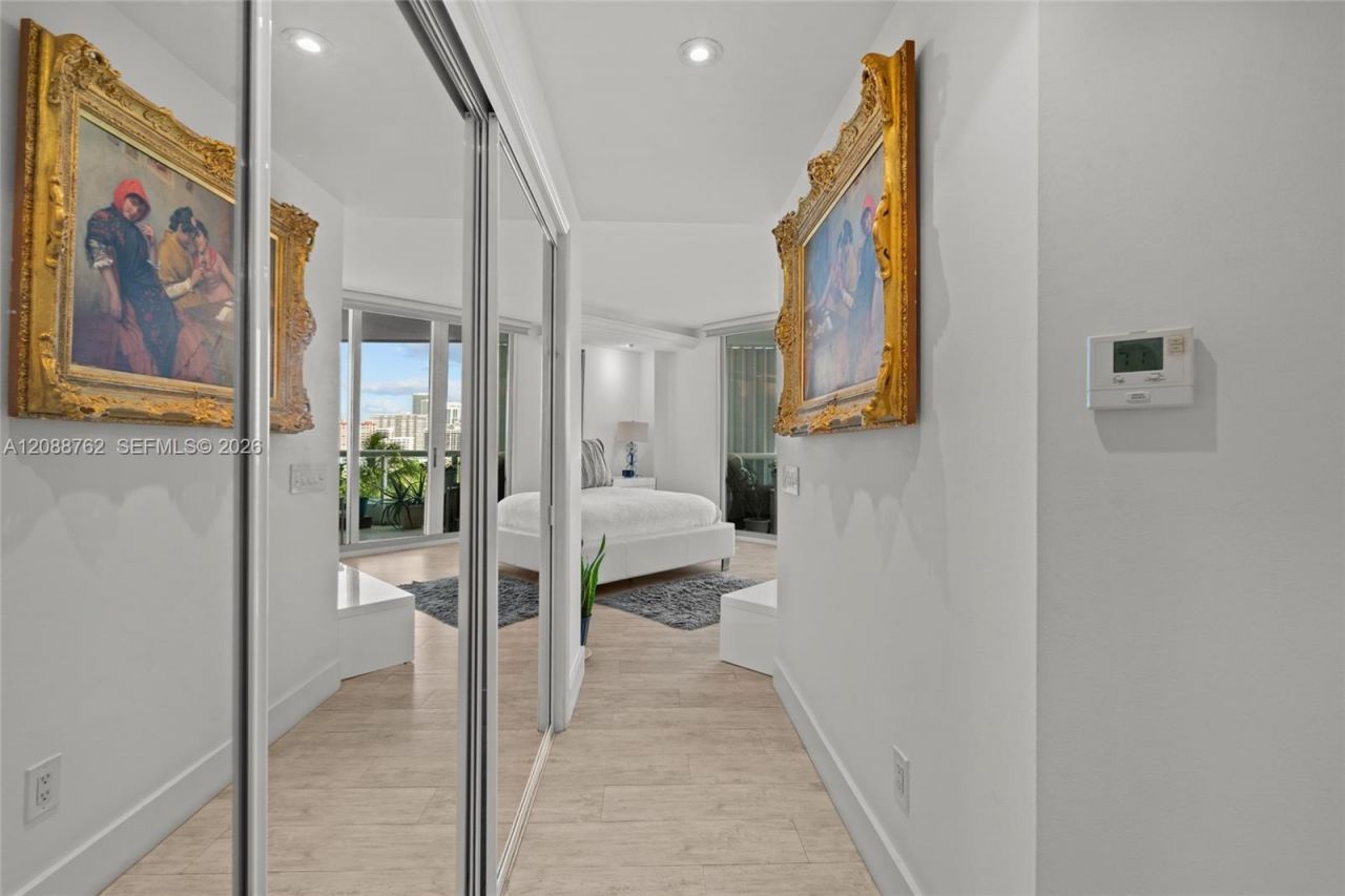 21050 Point Pl, Unit 802, Aventura, FL 33180 Photo