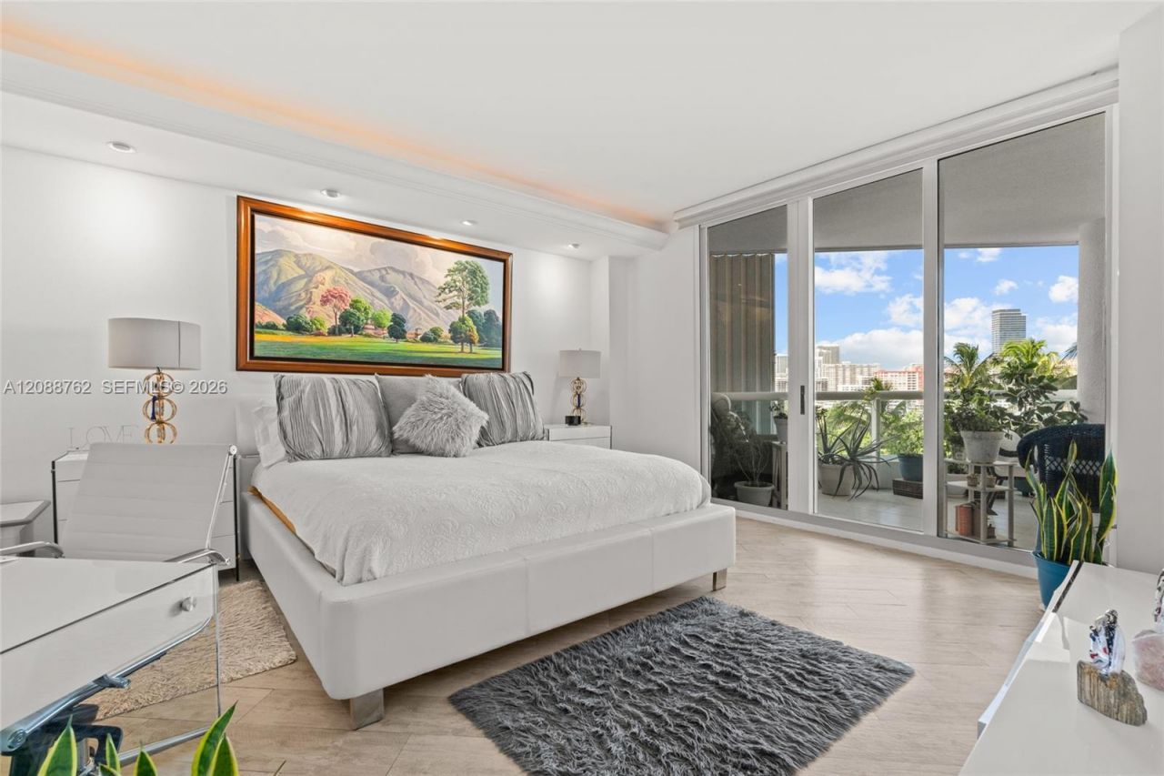 21050 Point Pl, Unit 802, Aventura, FL 33180 Photo