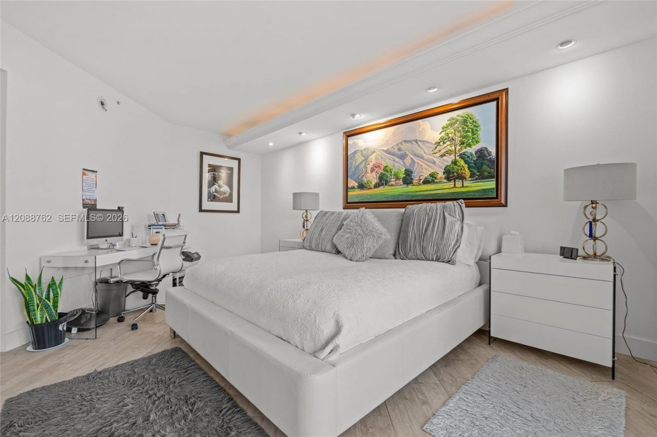 21050 Point Pl, Unit 802, Aventura, FL 33180 Photo