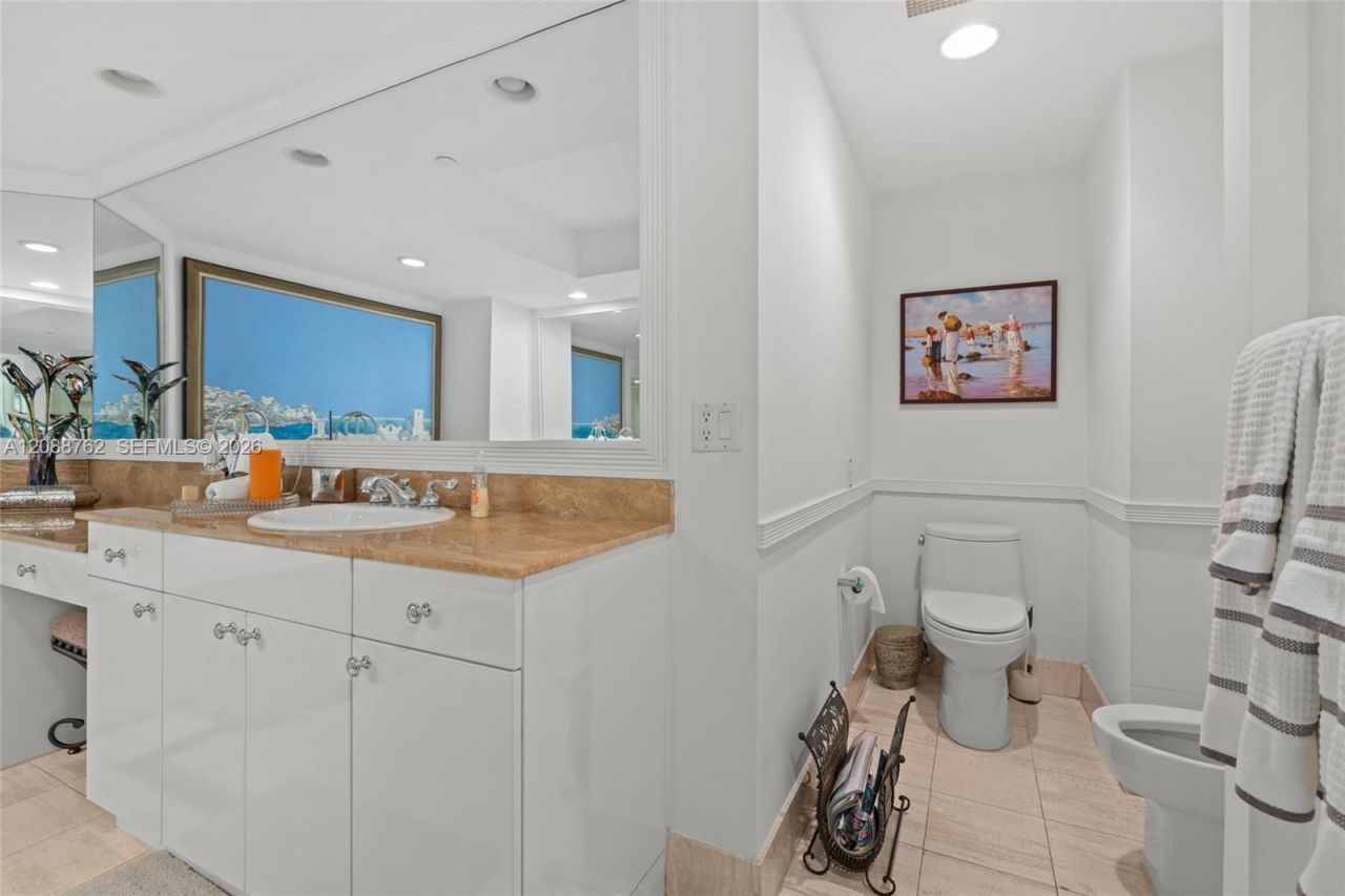 21050 Point Pl, Unit 802, Aventura, FL 33180 Photo
