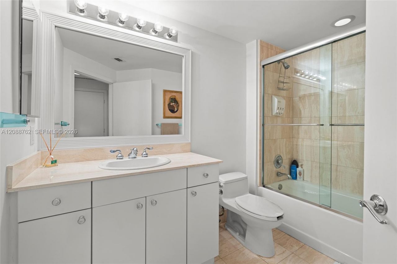 21050 Point Pl, Unit 802, Aventura, FL 33180 Photo