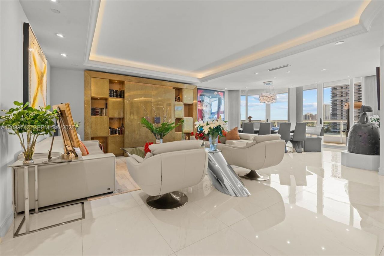 21050 Point Pl, Unit 802, Aventura, FL 33180 Photo