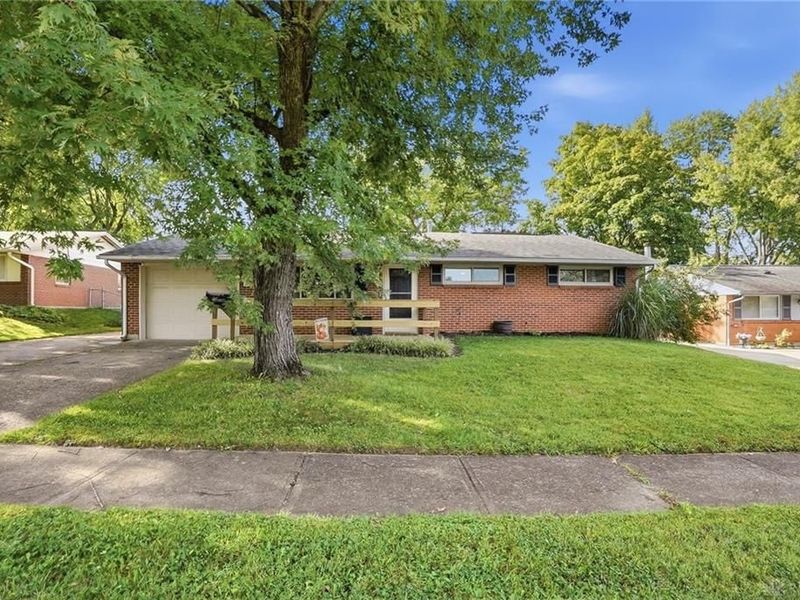 4982 Tewkesbury Drive, Huber Heights, OH 45424 Photo 2