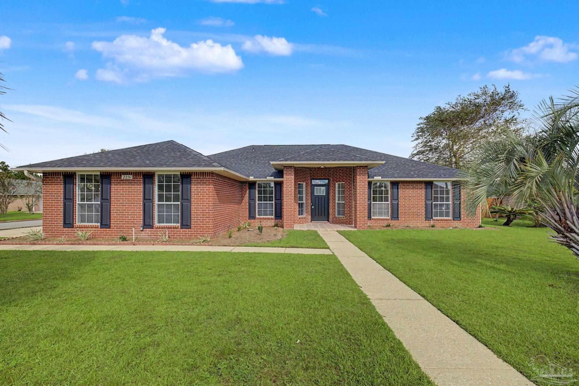 2216 Blue Lake Dr, Pensacola, FL 32506 Main Photo