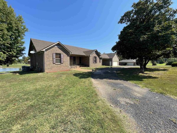 556 BURNETT LN, Covington, TN 38019