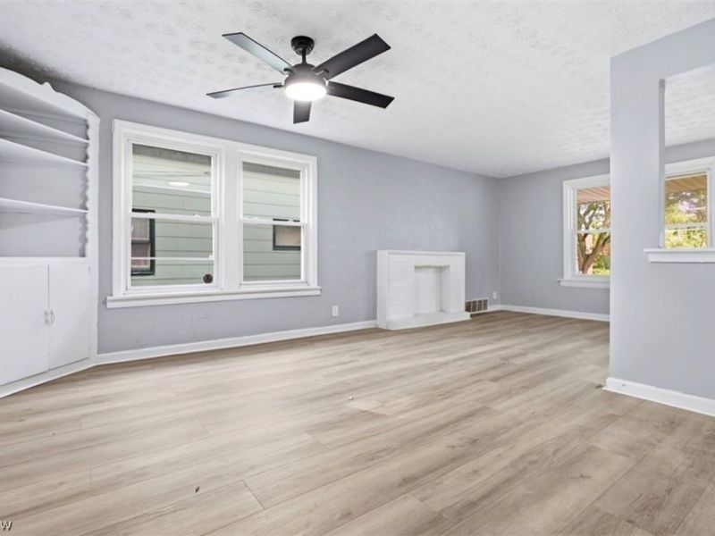 12000 Soika , Cleveland, OH 44120 Photo 15