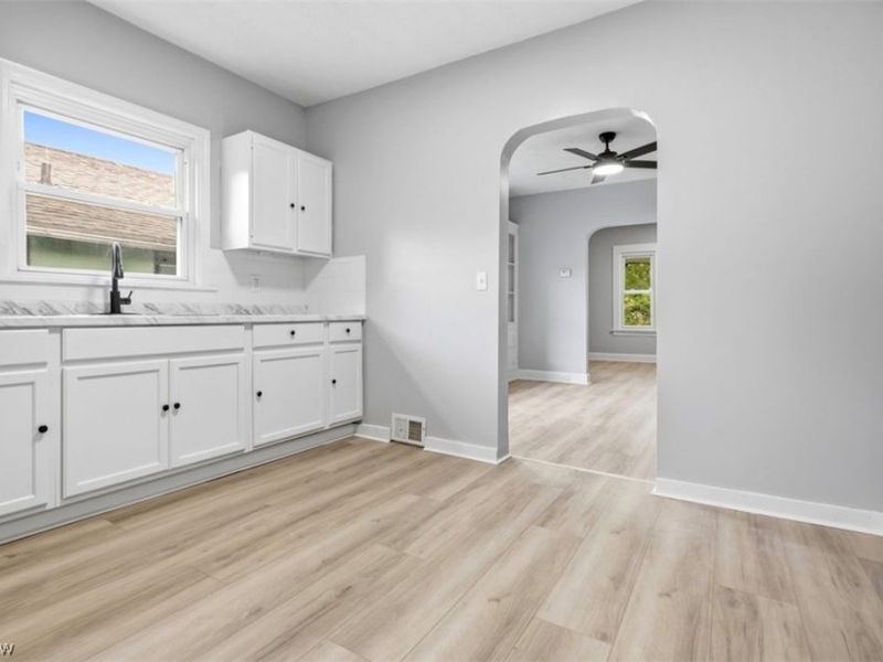 12000 Soika , Cleveland, OH 44120 Photo 18