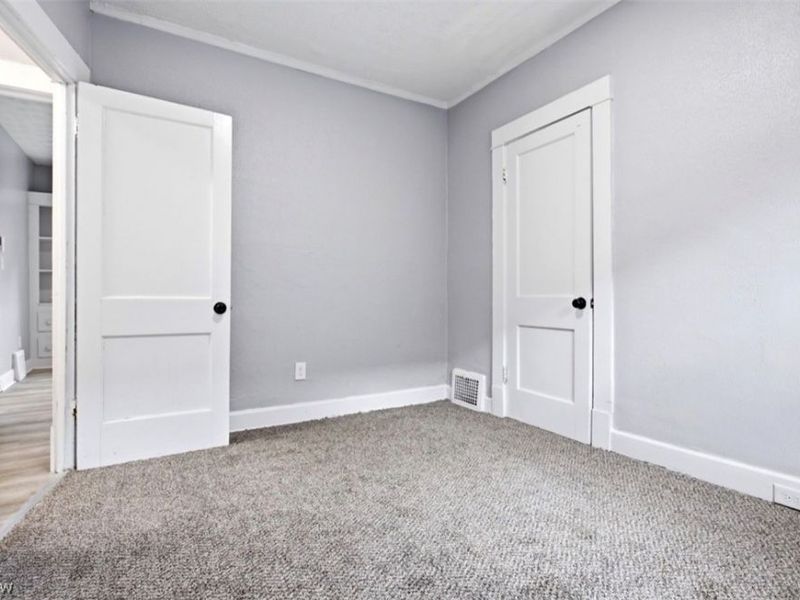 12000 Soika , Cleveland, OH 44120 Photo 28