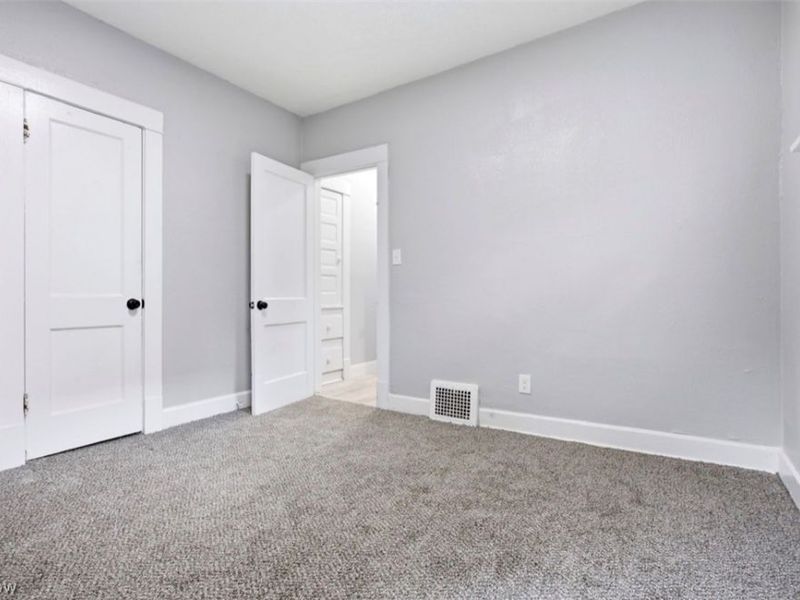 12000 Soika , Cleveland, OH 44120 Photo 30