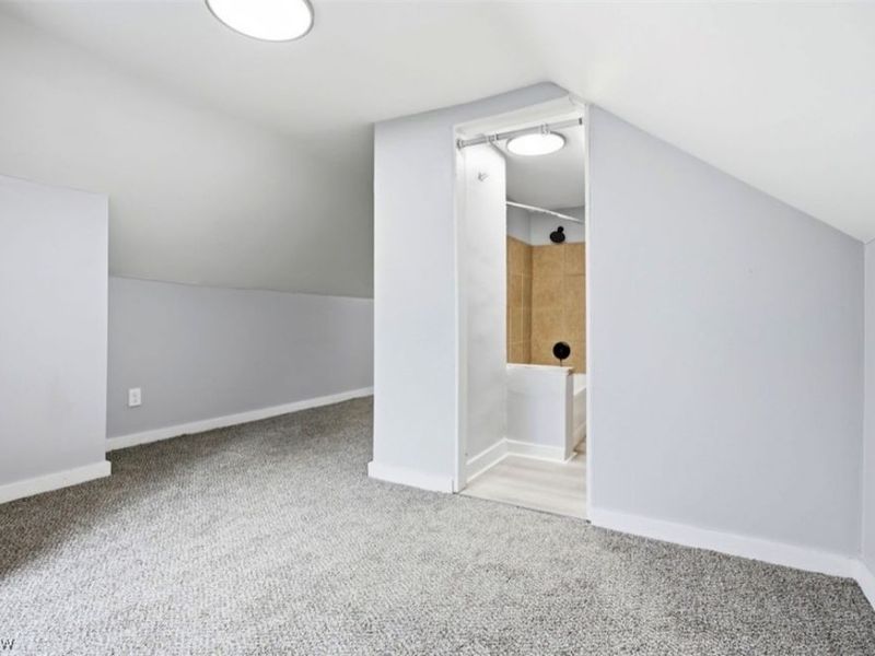 12000 Soika , Cleveland, OH 44120 Photo 31