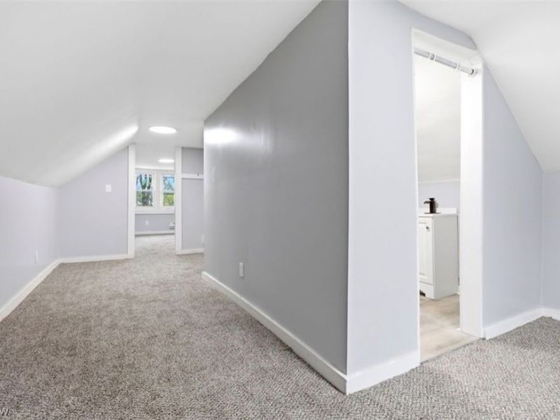 12000 Soika , Cleveland, OH 44120 Photo 34