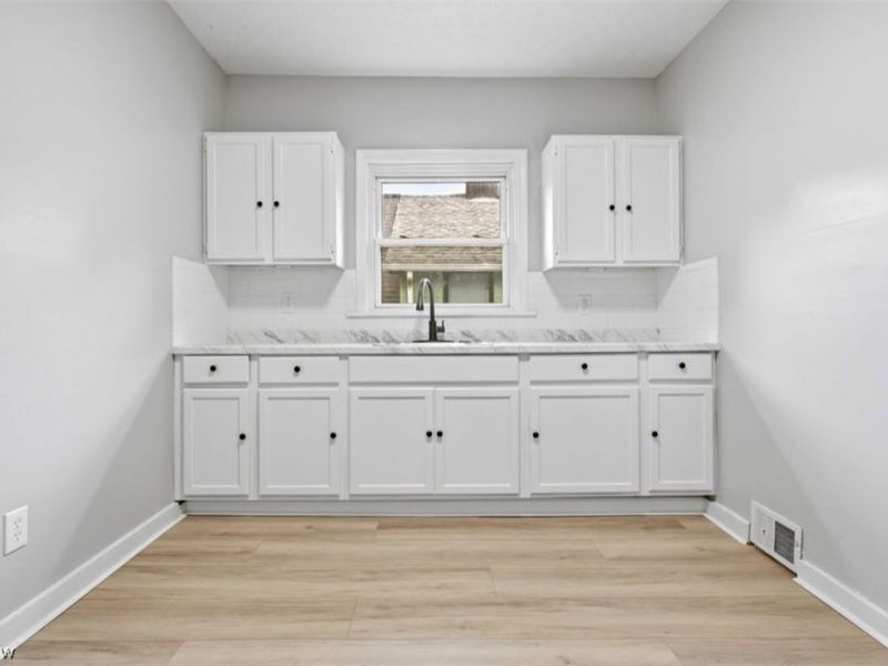 12000 Soika , Cleveland, OH 44120 Photo 41