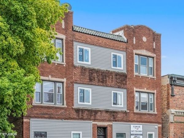 4413 W Montrose Avenue, Unit 3, Chicago, IL 60641