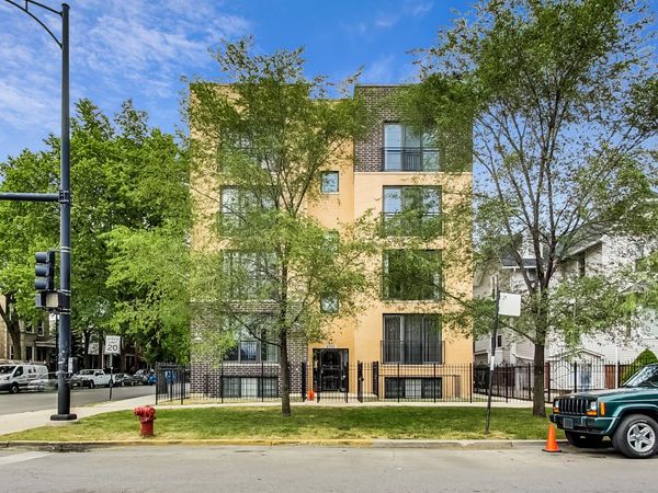 3332 W Palmer Street , Unit 3W, Chicago, IL 60647