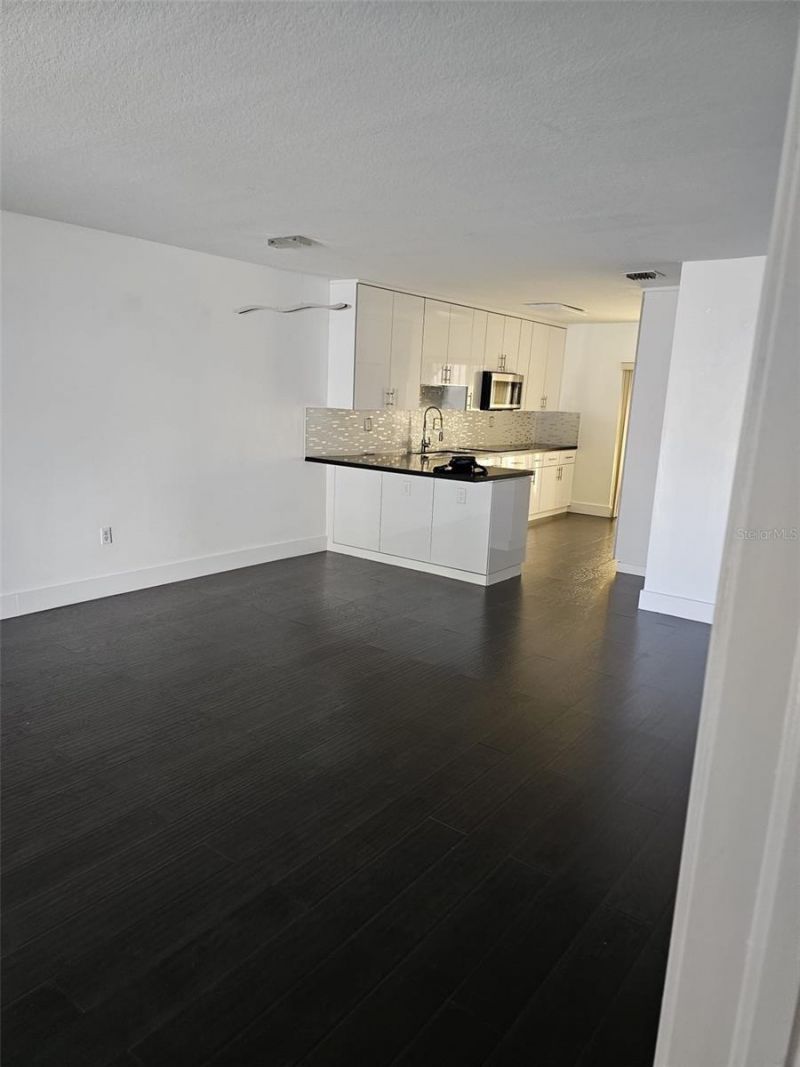 18861 NW 86th Court, Unit 3901, Hialeah, FL 33015 Photo