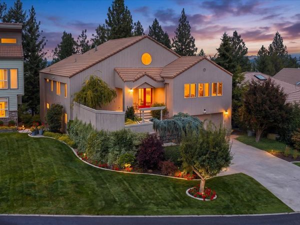 2039 S PARKWOOD Cir, Spokane, WA 99223