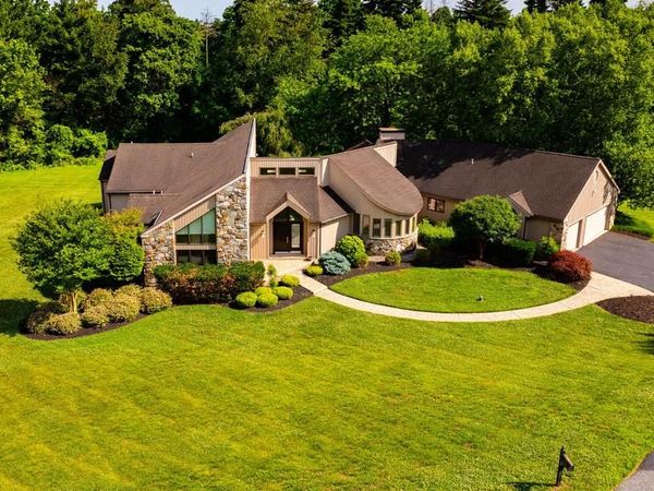 12 W MOZART DRIVE, WILMINGTON, DE 19807