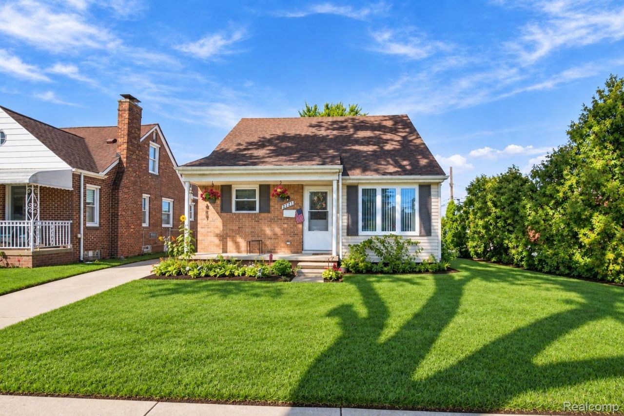 2221 N Highland Street, Dearborn, Mi 48128 Main Photo