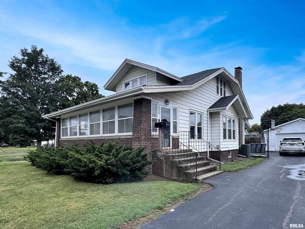 339 W LAFAYETTE Street, Rushville, IL 62681