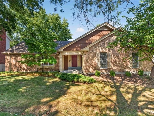 1573 Carman Valley Drive, Ballwin, MO 63021