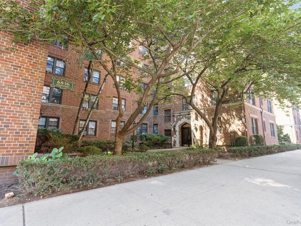 68-36 Burns Street , Unit D1, Forest Hills, NY 11375