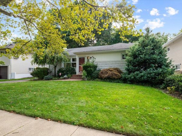 564 Richmond Road , East Meadow, NY 11554
