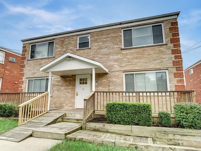 2521 Flanigan Court, Cincinnati, OH 45239 Photo 3